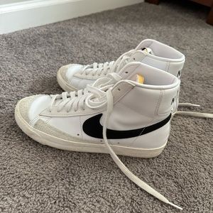 Nike blazer mid ‘77 shoes
